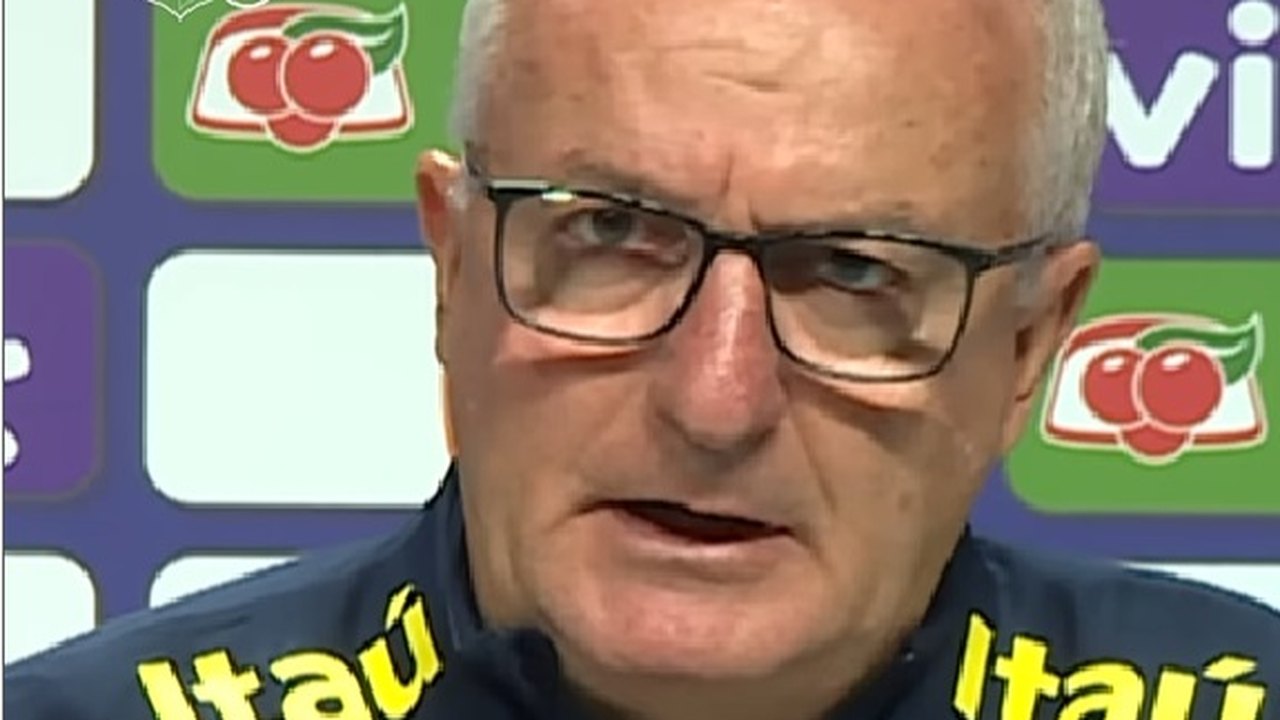 Dorival Júnior se emociona em coletiva após assumir comando da seleção