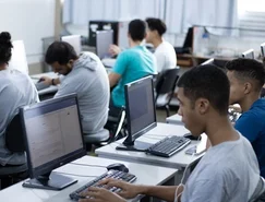 ciencia-da-computacao-laboratorio.jpg 