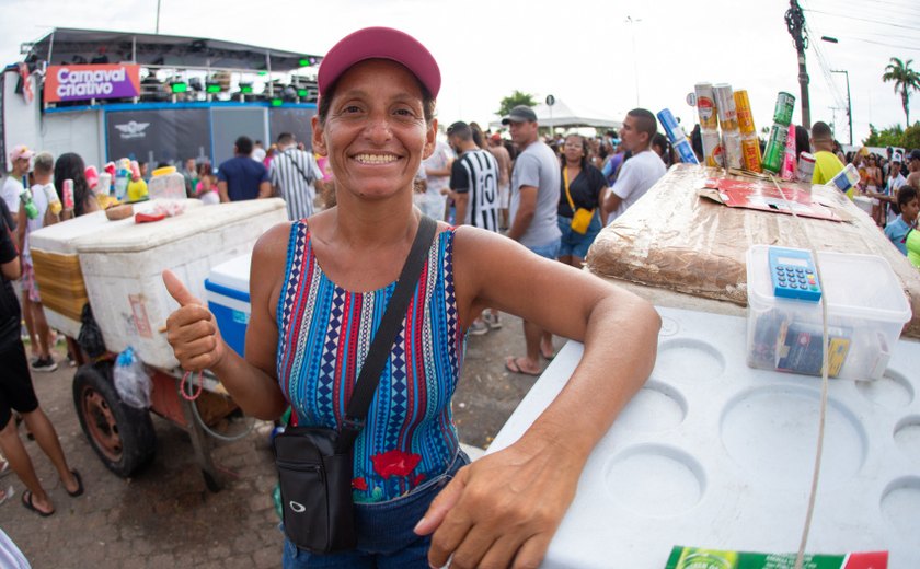 Segurança Cidadã orienta ambulantes que vão trabalhar nas prévias carnavalescas