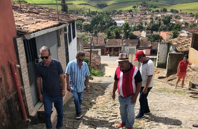 Prefeitura viabiliza obras que vão atender região mais elevada de Atalaia	