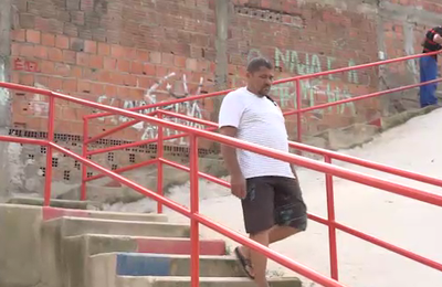 Escadaria nas grotas retrata o tamanho do buraco de Alagoas