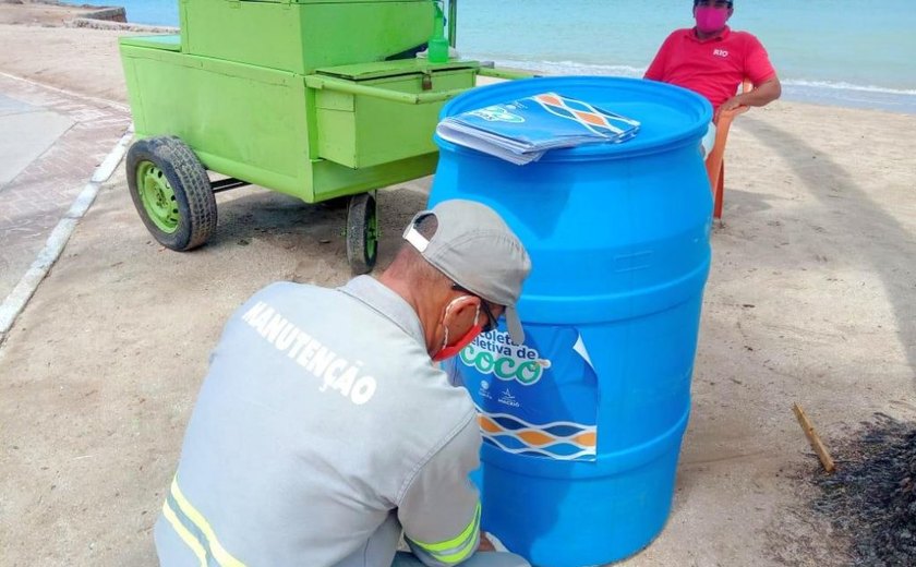 Permissionários da orla recebem bombonas para descarte de resíduos