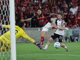 Flamengo é ineficiente no ataque e recebe nó tático do Estudiantes; veja nota