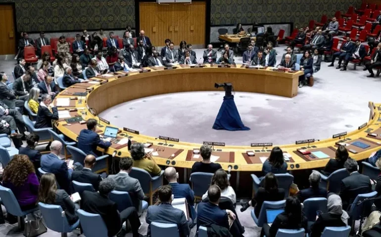 Especialista aponta desvio de mandato humanitário em intervenção da OTAN na Líbia