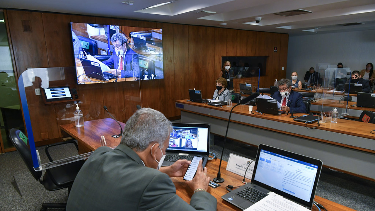CAS aprova projeto que equipara enteado a filho em plano de saúde e Previdência
