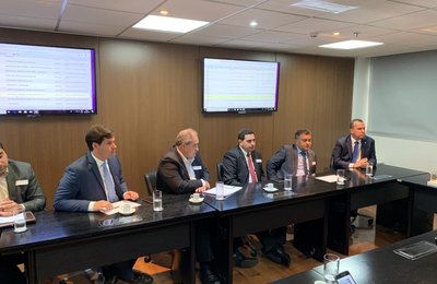 Prefeito Cacau apresenta demandas da Educação no FNDE, em Brasília