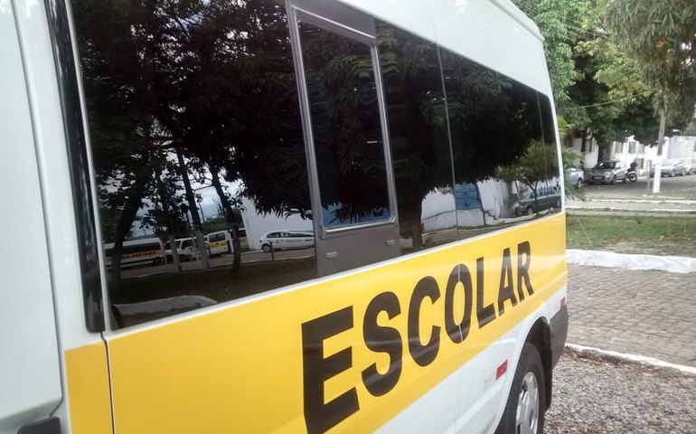 Renovação de licenciamento de vans escolares vai até quinta
