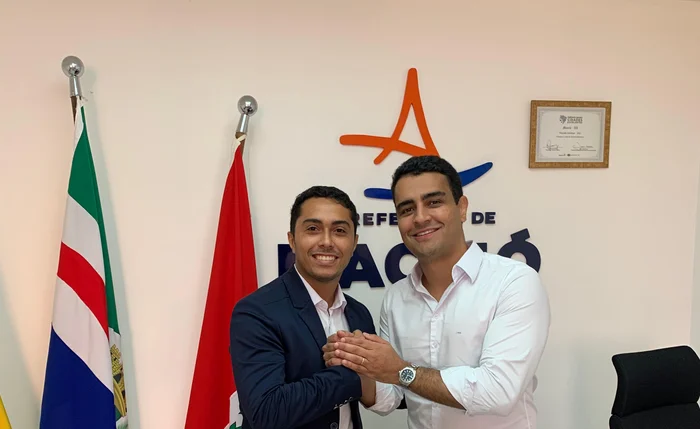 O vereador David Empregos (União Brasil) foi escolhido como novo vice-líder do governo JHC na Câmara de Maceió O vereador David Empregos (União Brasil) foi escolhido como novo vice-líder do governo JHC na Câmara de Maceió