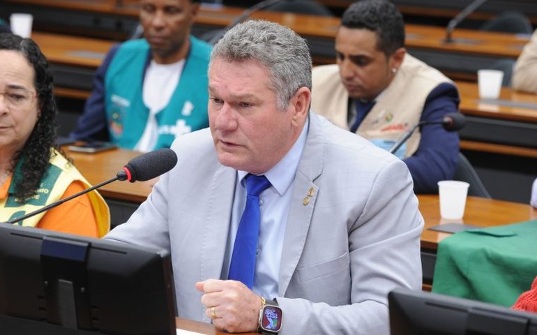 Comissão aprova projeto para ampliar combate à exploração sexual no setor turístico