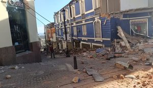 Forte terremoto na Colômbia deixa mortos e pessoas presas em escombros
