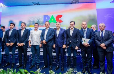 Ao lado de ministros, Paulo Dantas defende a união de esforços pelo desenvolvimento do estado