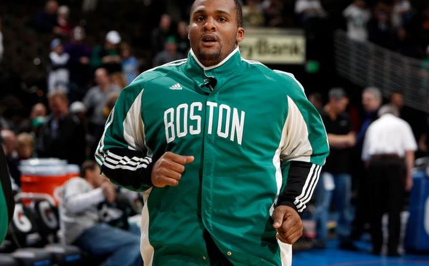 Campeão da NBA é condenado a 40 meses de prisão por esquema de fraude