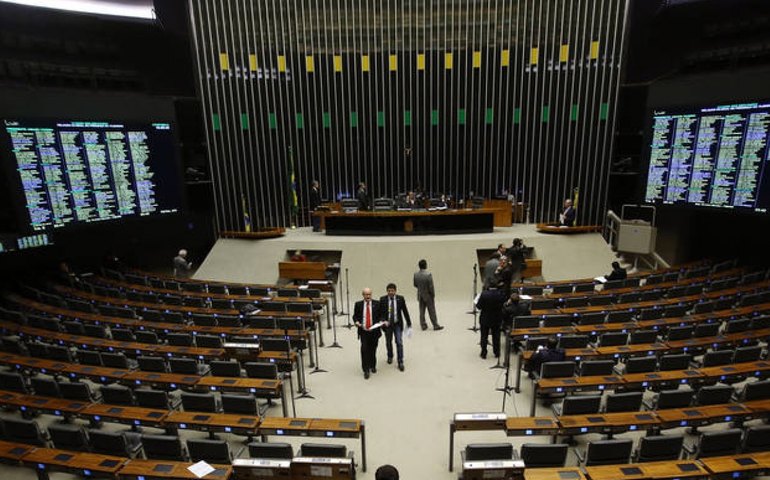 Apenas bolsonaristas votaram contra a PEC do Fundeb