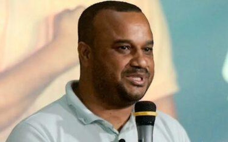 Suspeito de incentivar atos antidemocráticos, radialista foragido do ES pede refúgio no Paraguai