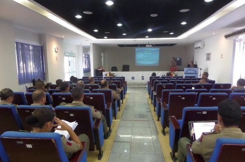 Cadetes da PM apresentam Trabalho de Conclusão de Curso do CFO/2015