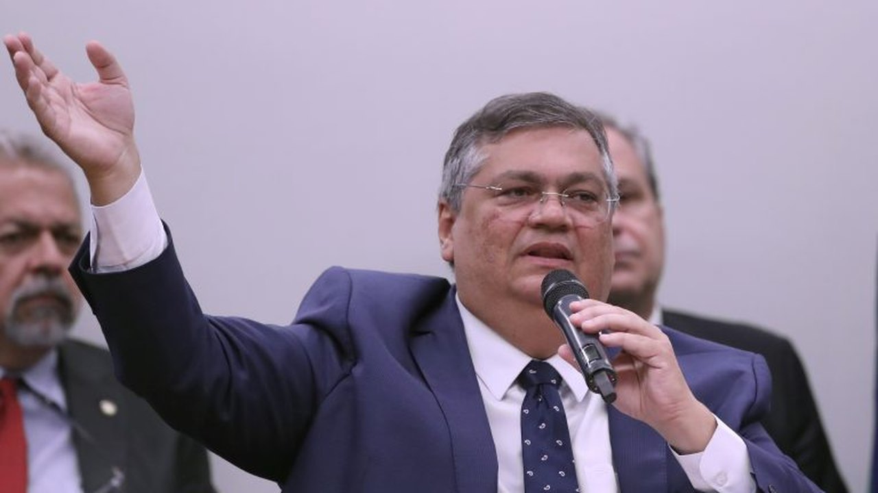 Deputados questionam ministro da Justiça sobre combate à corrupção no governo Lula