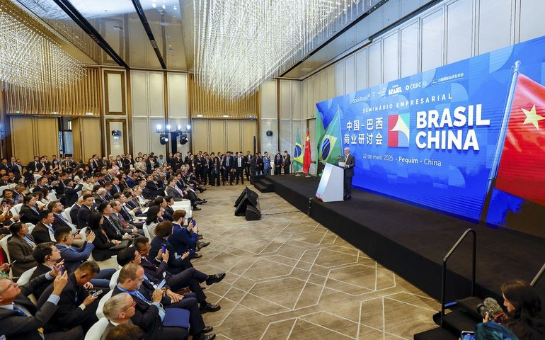 Cúpula aproxima América Latina da China em meio à disputa com EUA