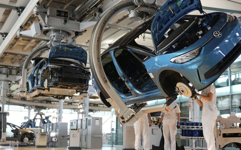 Indústria automobilística europeia acumula perdas bilionárias com tarifas dos EUA