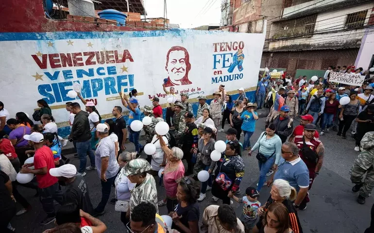 Venezuela diz que exportação de petróleo prossegue apesar de ameaça dos EUA