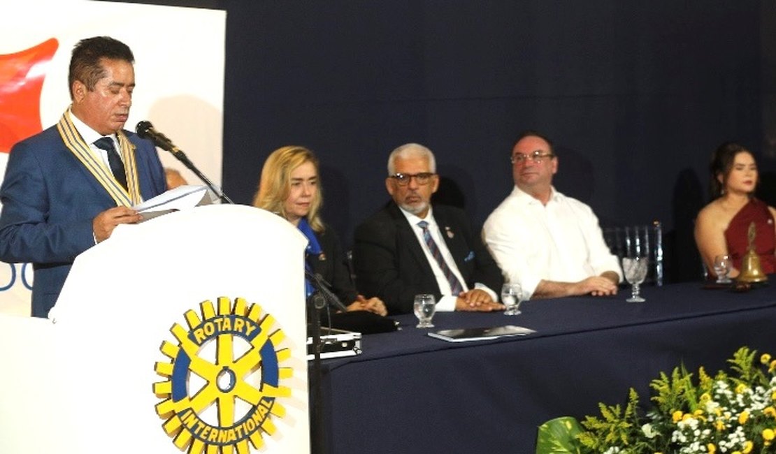 Rotary e Casa da Amizade empossam seus novos presidentes