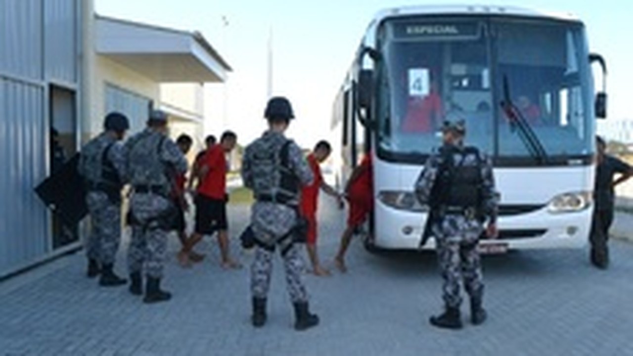 Sgap realiza a maior transferência de custodiados para Presídio do Agreste