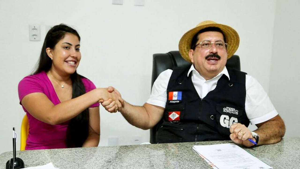 Prefeito Gilberto Gonçalves sanciona lei para pagamento do rateio do Fundeb aos profissionais da Educação de Rio Largo
