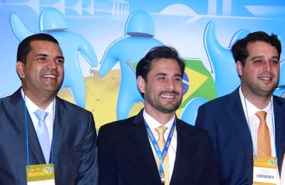 Prefeito de Santana do Mundaú conclui participação na XXVII Marcha dos Prefeitos em Brasília