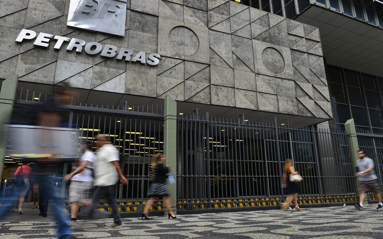 Petrobras confirma descoberta de gás em águas profundas na Colômbia