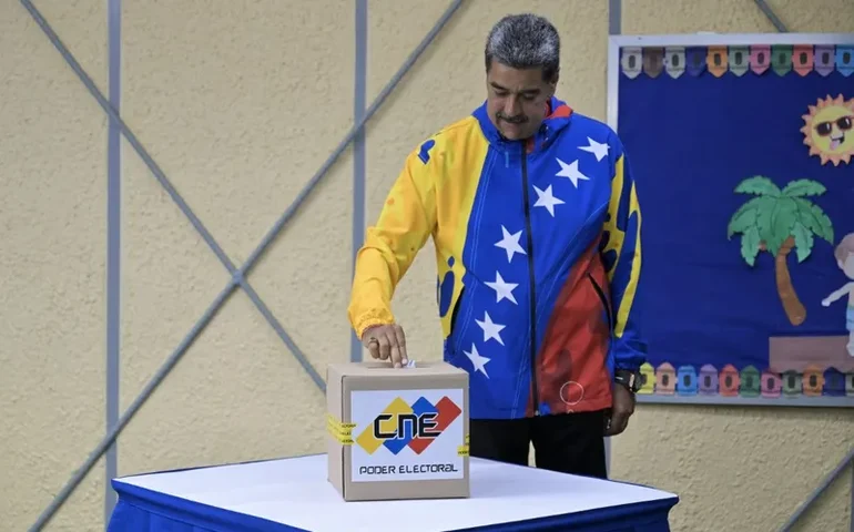 Pesquisas de boca de urna ligadas à oposição indicam derrota de Maduro
