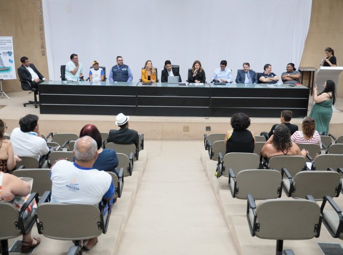 MPAL participa de audiência para discutir melhorias e garantia de direitos para alunos da EJAI