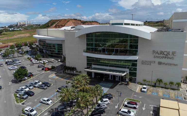 Princípio de incêndio atinge shopping em Cruz das Almas