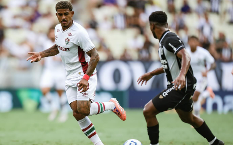 Fluminense tem jogador expulso e é derrotado pelo Ceará no Castelão