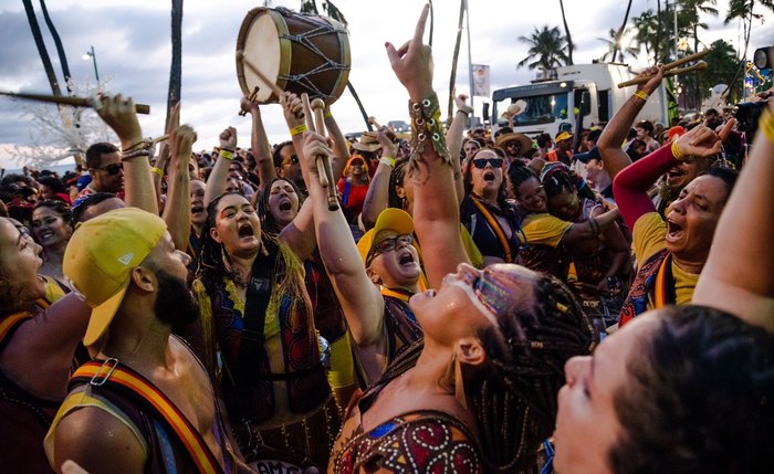 Desfile do Bloco Rock Maracatu nas prévias de carnaval de 2024