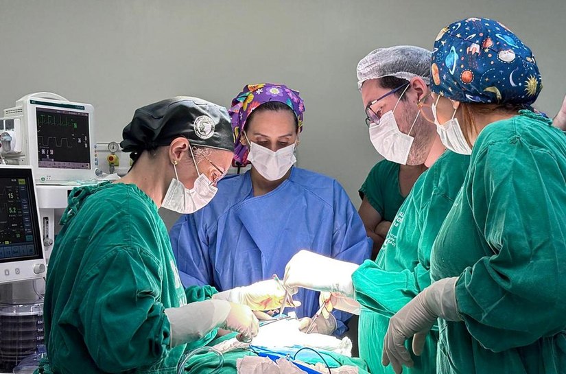 Cirurgia de alta complexidade no Hospital Metropolitano trata paciente com suspeita de câncer de tireóide