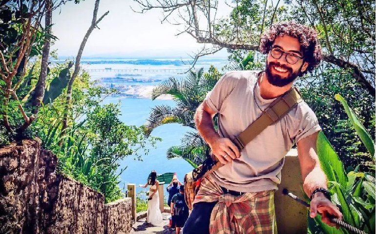 Decretada a prisão temporária de 2 suspeitas de esfaquear guia turístico no Rio