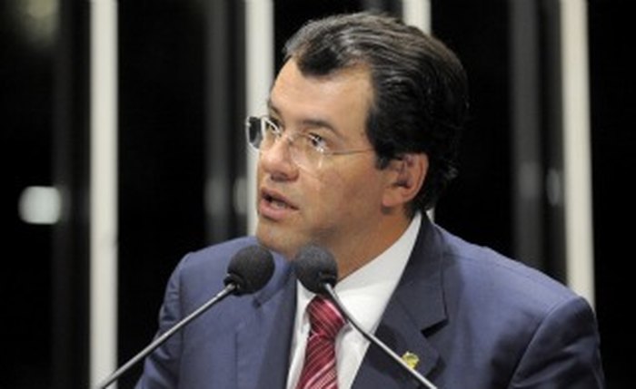 Eduardo Braga é o novo líder do Senado