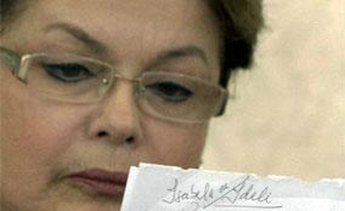 Dilma ameaça vetar também MP do Código Florestal