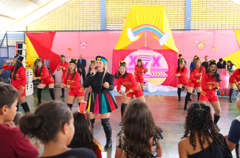Semana da Criança: Escola de Campo Alegre apresentou mais uma edição do Espetáculo Xuxa Park