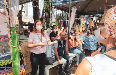 Prefeitura reúne comerciantes para apresentar projeto de reforma da Praça Lions