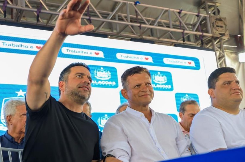 Marcos Madeira participa da solenidade de retomada das obras do aeroporto de Maragogi