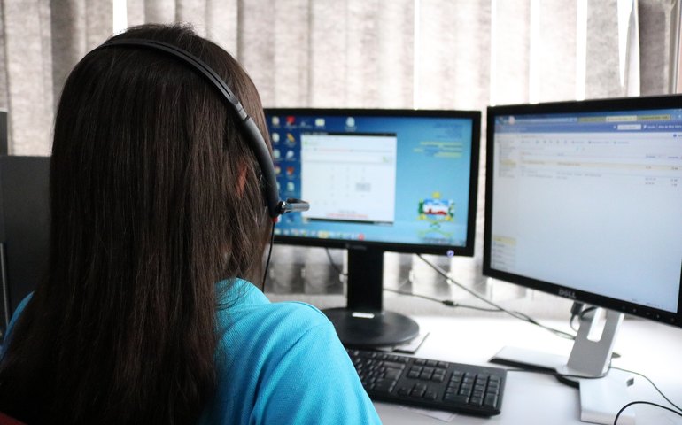 Cade aprova cessão onerosa de rede entre Telefônica Brasil e Claro