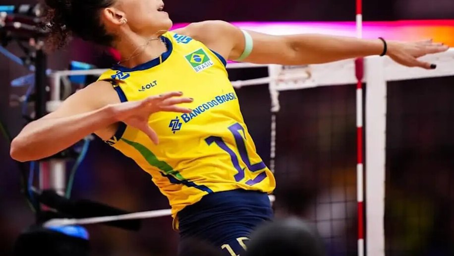 Gabi Guimarães é segunda melhor jogadora de vôlei do mundo em 2025