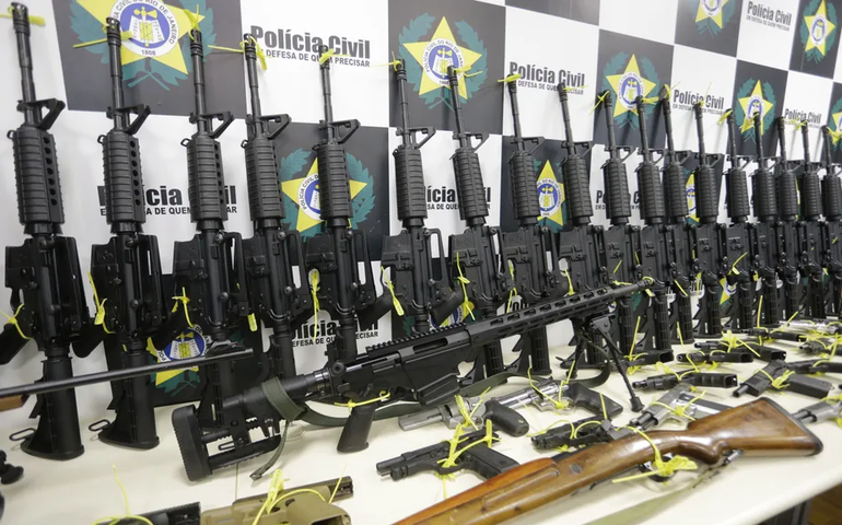 Crescem apreensões de pistolas e fuzis pelas polícias do Rio e de SP