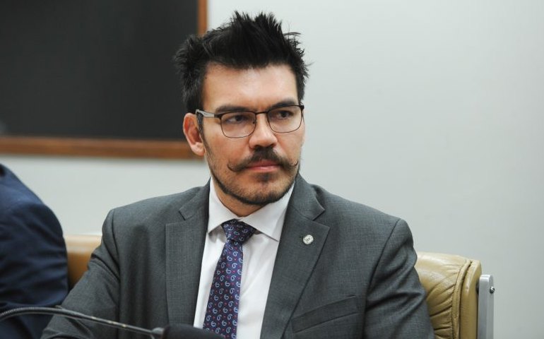 Comissão aprova obrigatoriedade de orientações em Braille nos aparelhos de ginástica