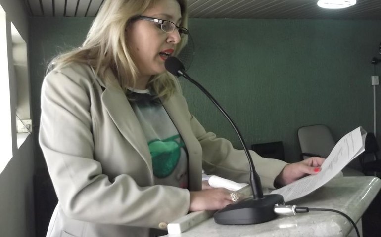 De cara lavada, Scheila Carvalho é detonada na web