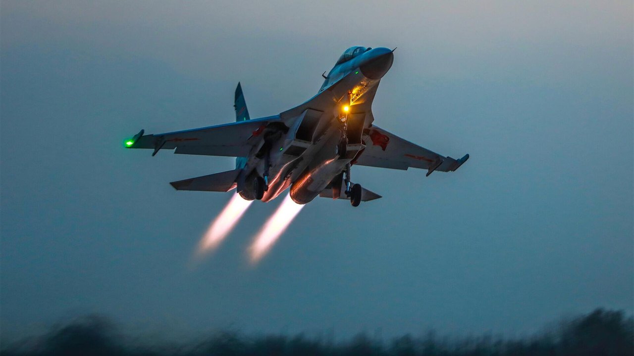 Com estreia do J-35A, China é o 2º país do mundo a operar 2 tipos de caças furtivos, diz mídia