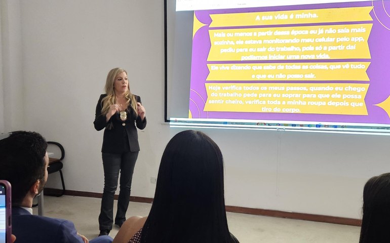 Coordenadora das Delegacias Especializadas de Atendimento à Mulher destaca luta contra violência de gênero