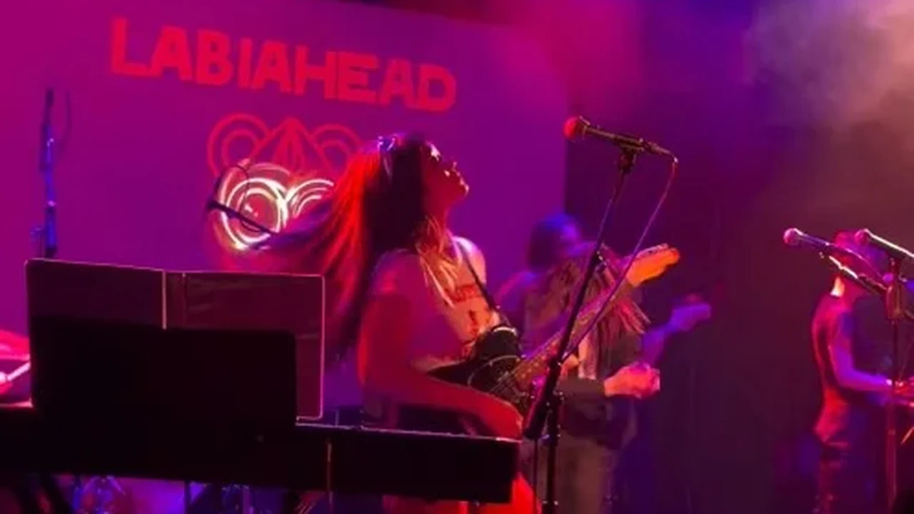 Depois do Radiohead, o Labiahead: atriz e musicista Lena Hall comenta criação de banda cover formada por mulheres
