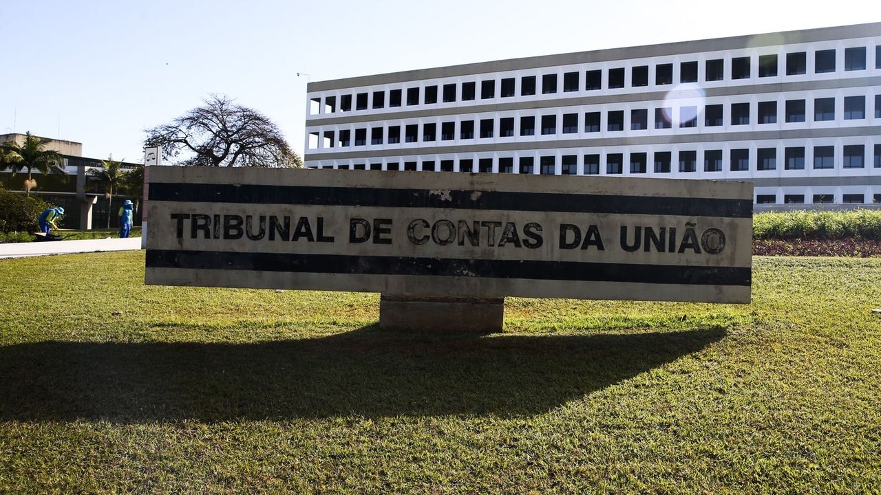 Conselhos na mira
