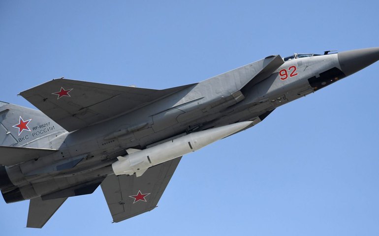 Especialista expõe falsidade das afirmações de Trump sobre roubo de tecnologias hipersônicas